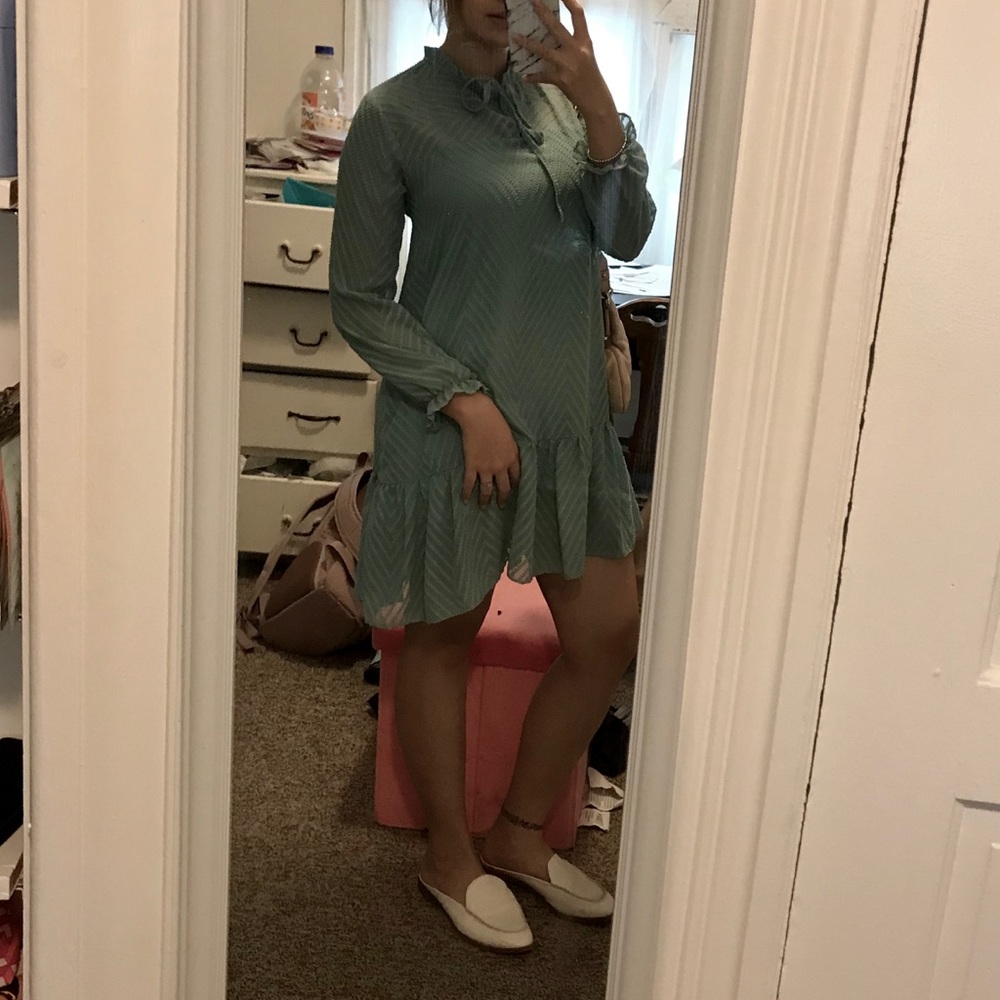 CECI CELA cute mint chiffon dress